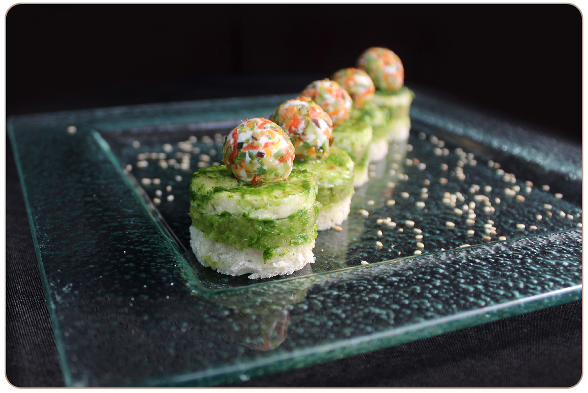 Canapé de pavo, palta y nuez (18 unidades)